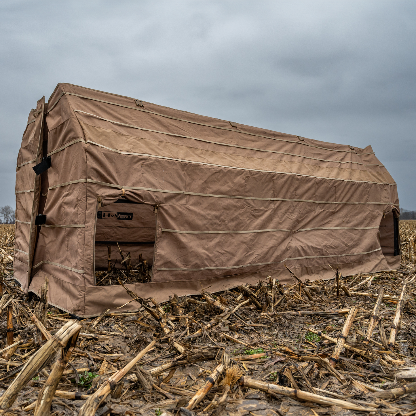 HyVert Field Blind