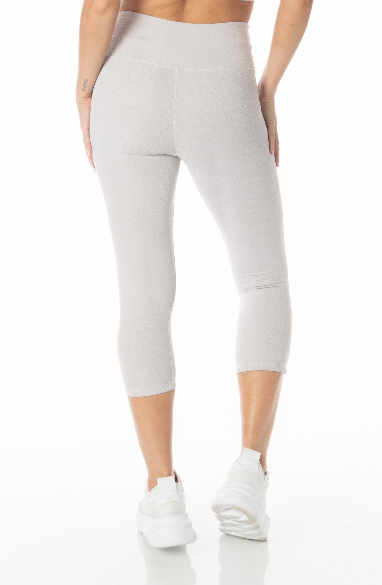 Grey Textured Snake Capri Leggings - Hypeach Active Activewear HYPEACH 